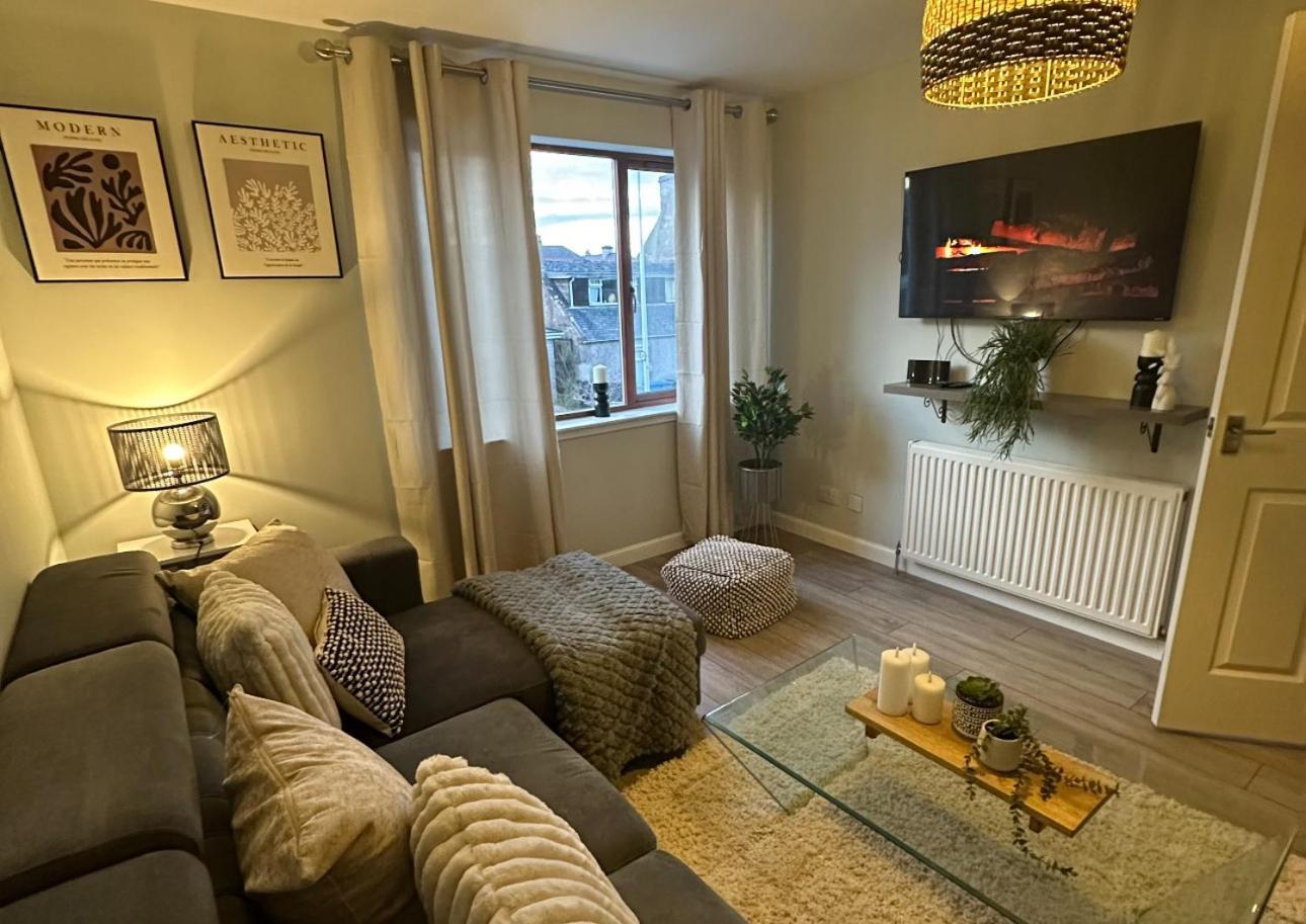 Lovely Modern 2 Bedrom Unit Close To City Center Dalneigh Luaran gambar